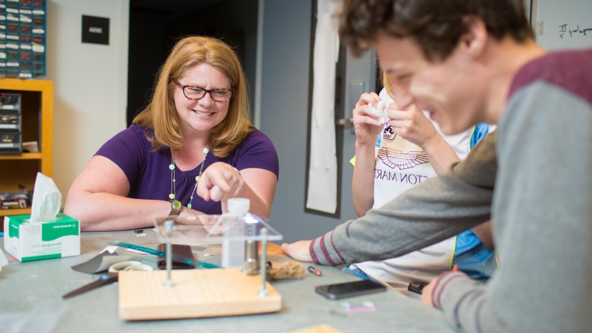 Jennifer Steele teaches physics students